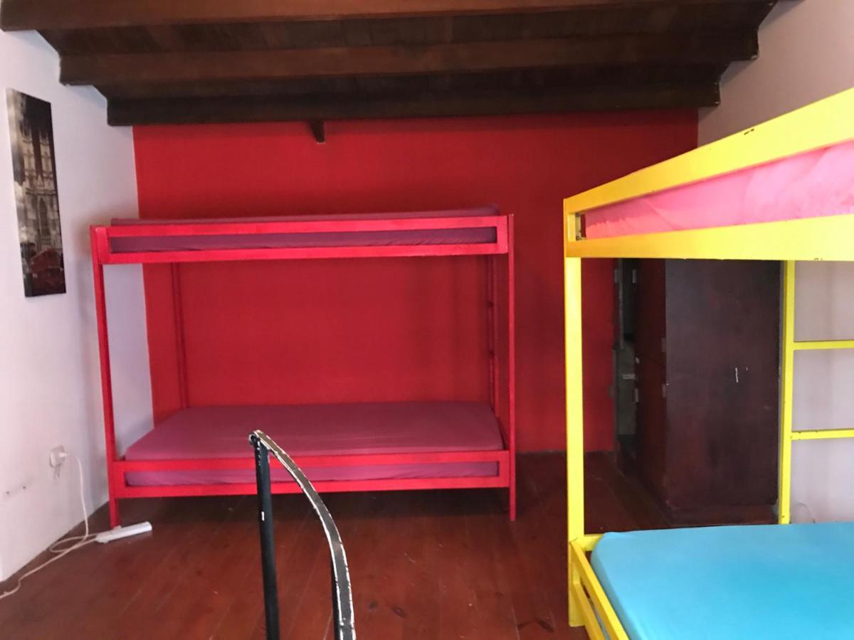 Cama en habitación compartida mixta de 10 camas