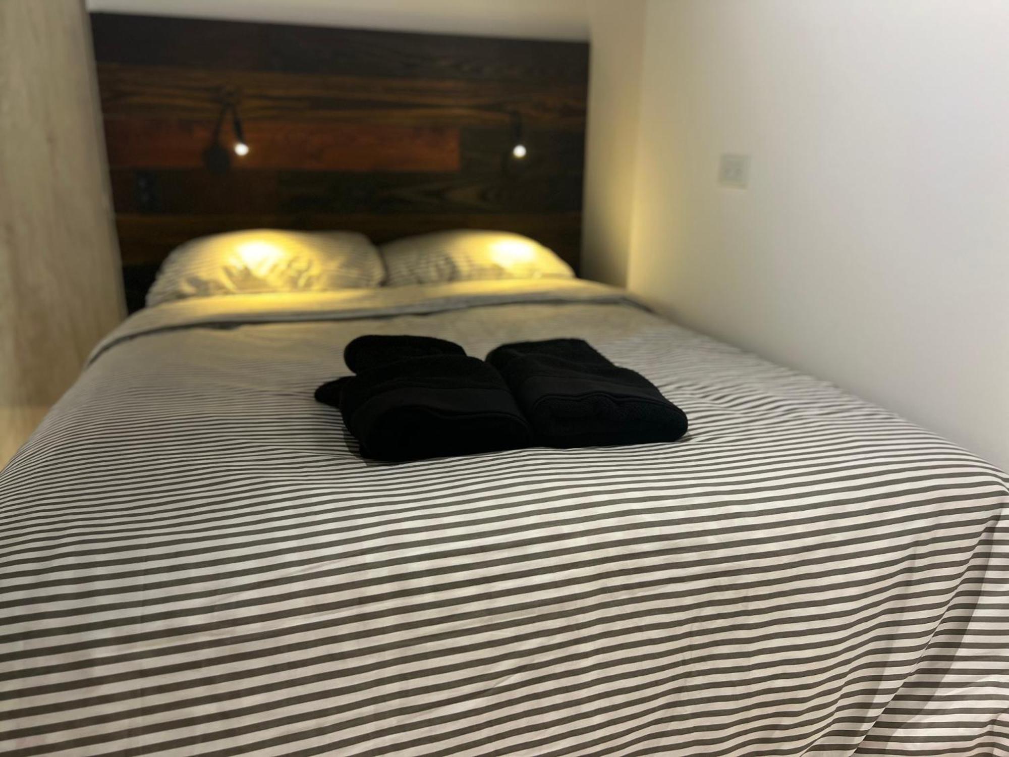Small Double Room,1613491697:JPEG