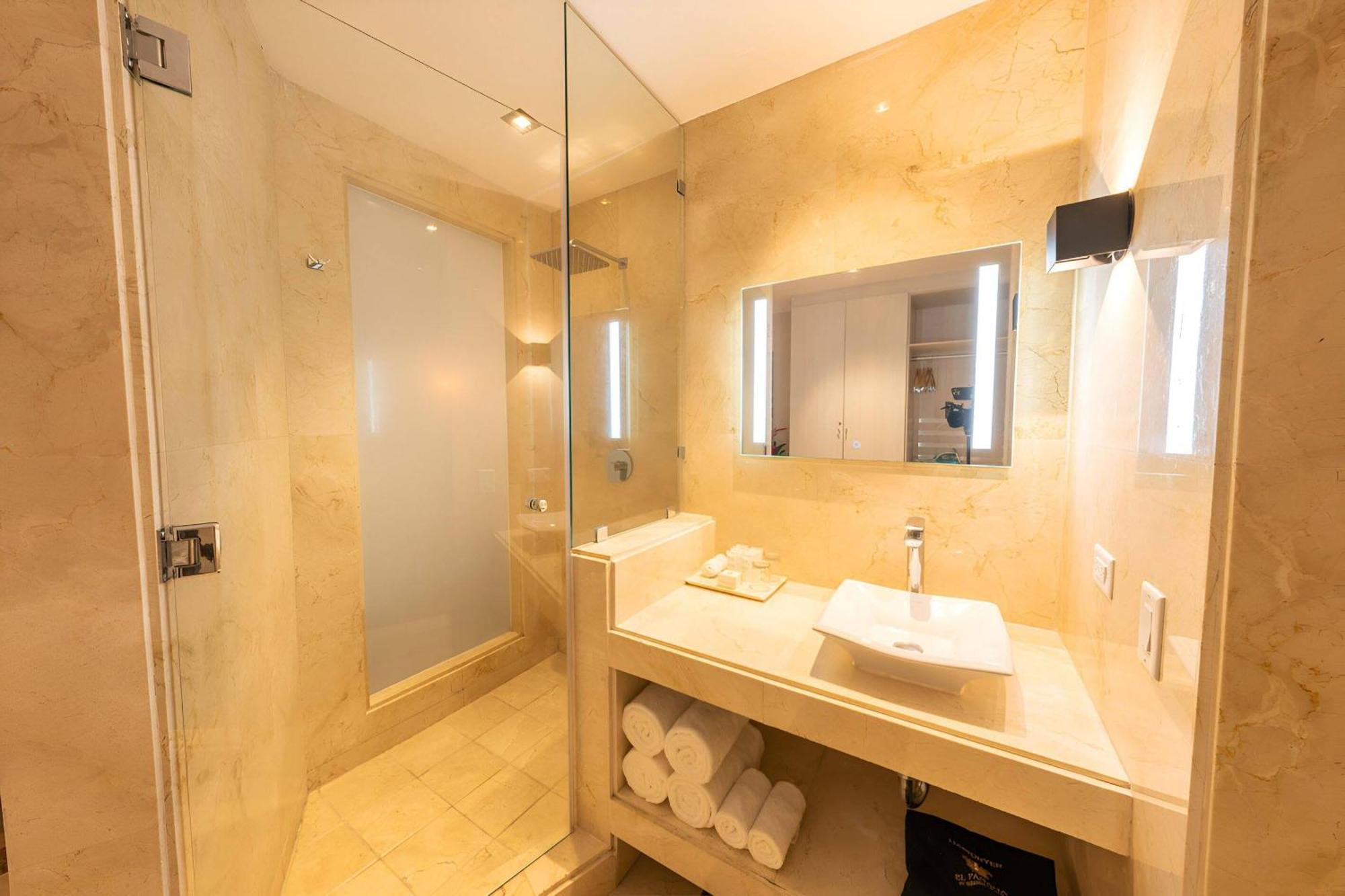 2 Double Beds, Cabana Room, Poolside Room,1697918906:JPEG