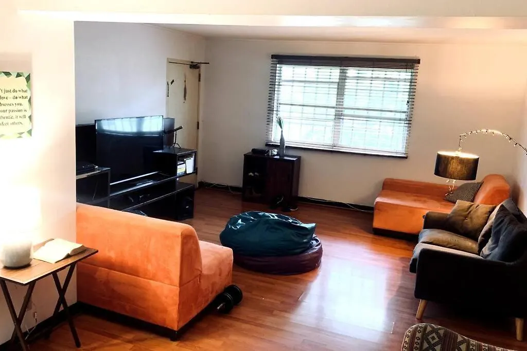 Airbnb Home - Private Room - Anfitrion: Andres-1