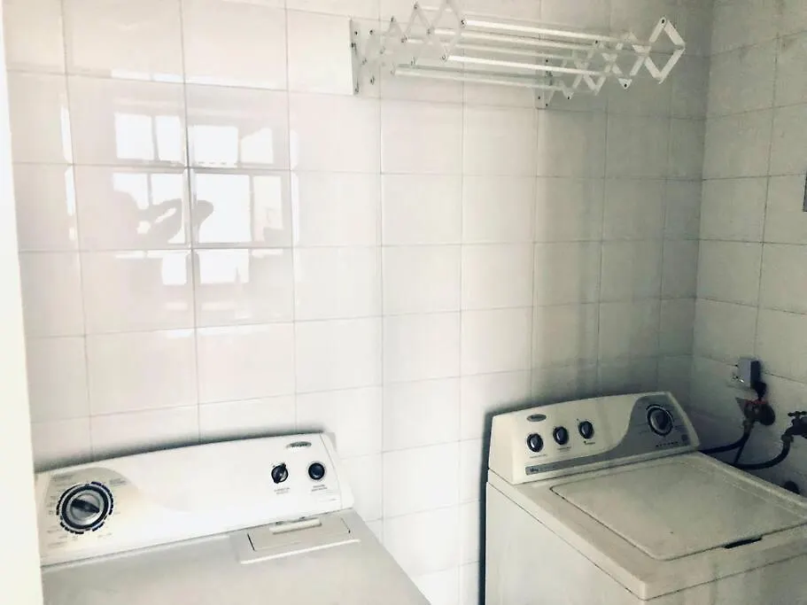 Central Modern Apartment Ac/Pool/Wifi-1