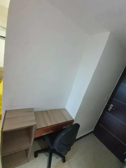 R.1111 Estudio Ejecutivo, Practico, En El Centro.-1