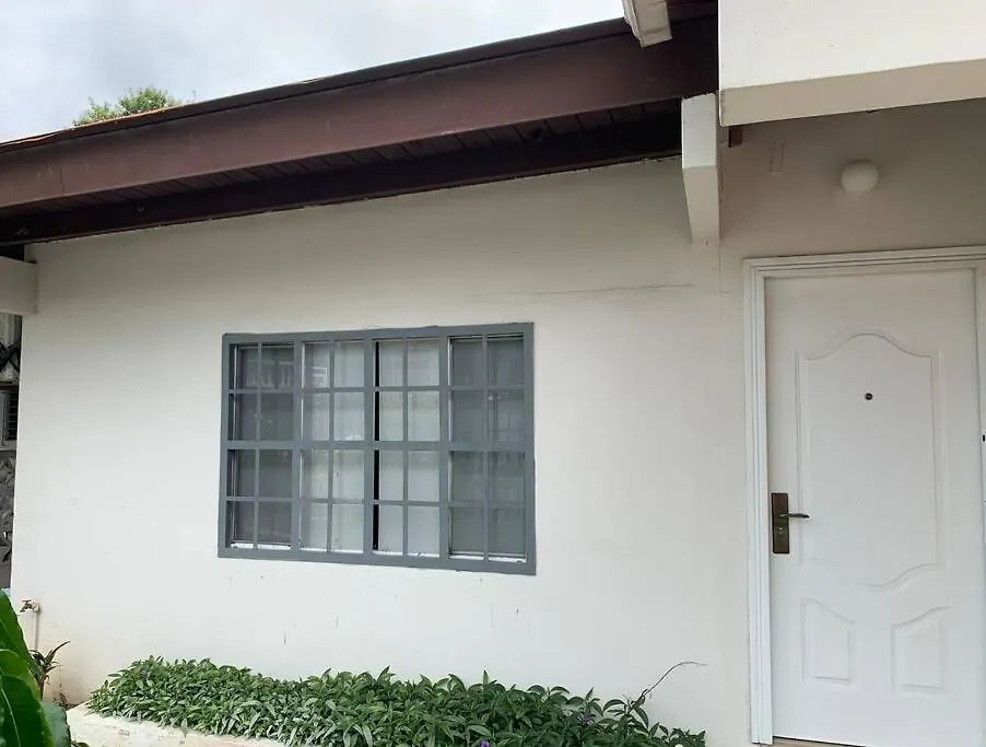 Comodo Y Centrico Apartamento J8A-1