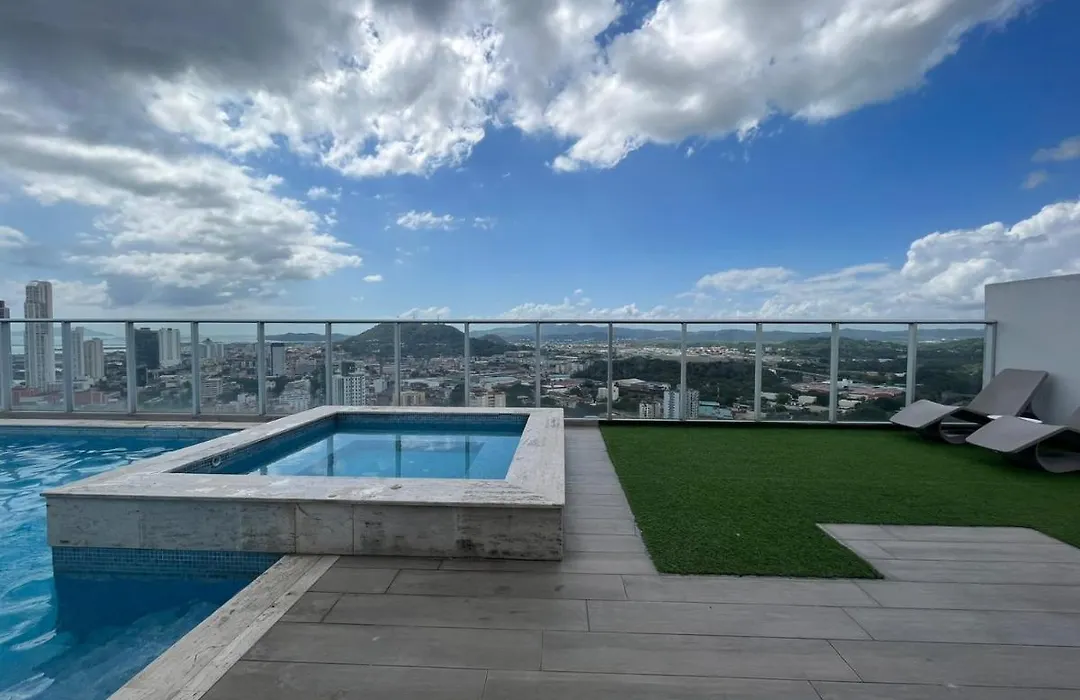 Panama City Condo 2R2B-1