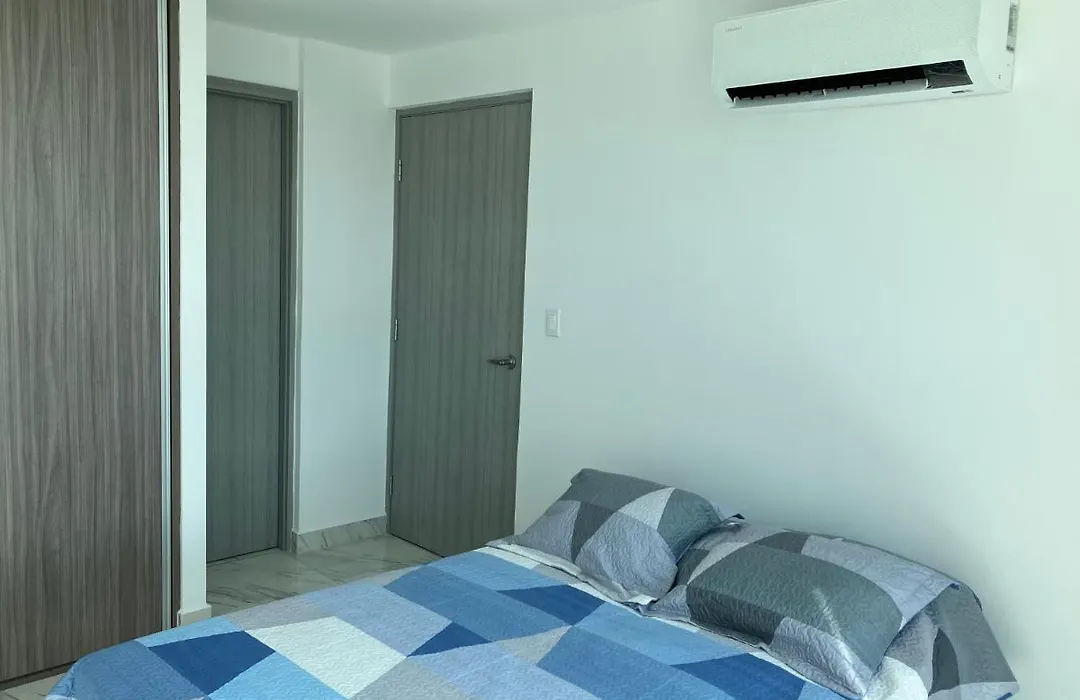 Lovely Flat With Pool In City Center-1
