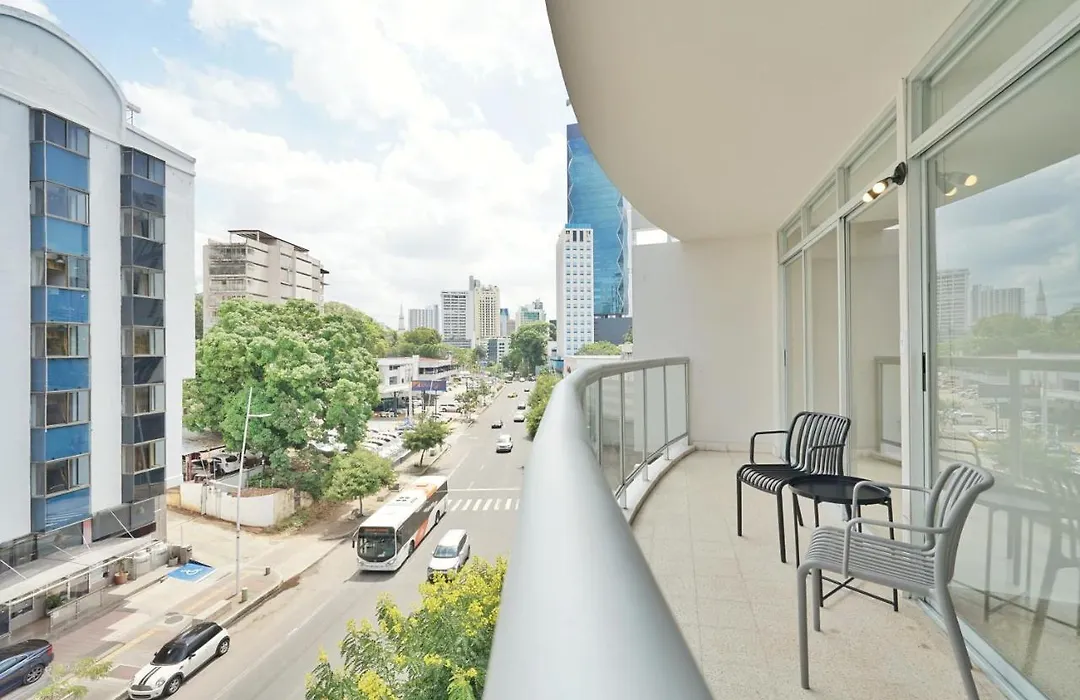 Modern 2Br In La Cresta-1