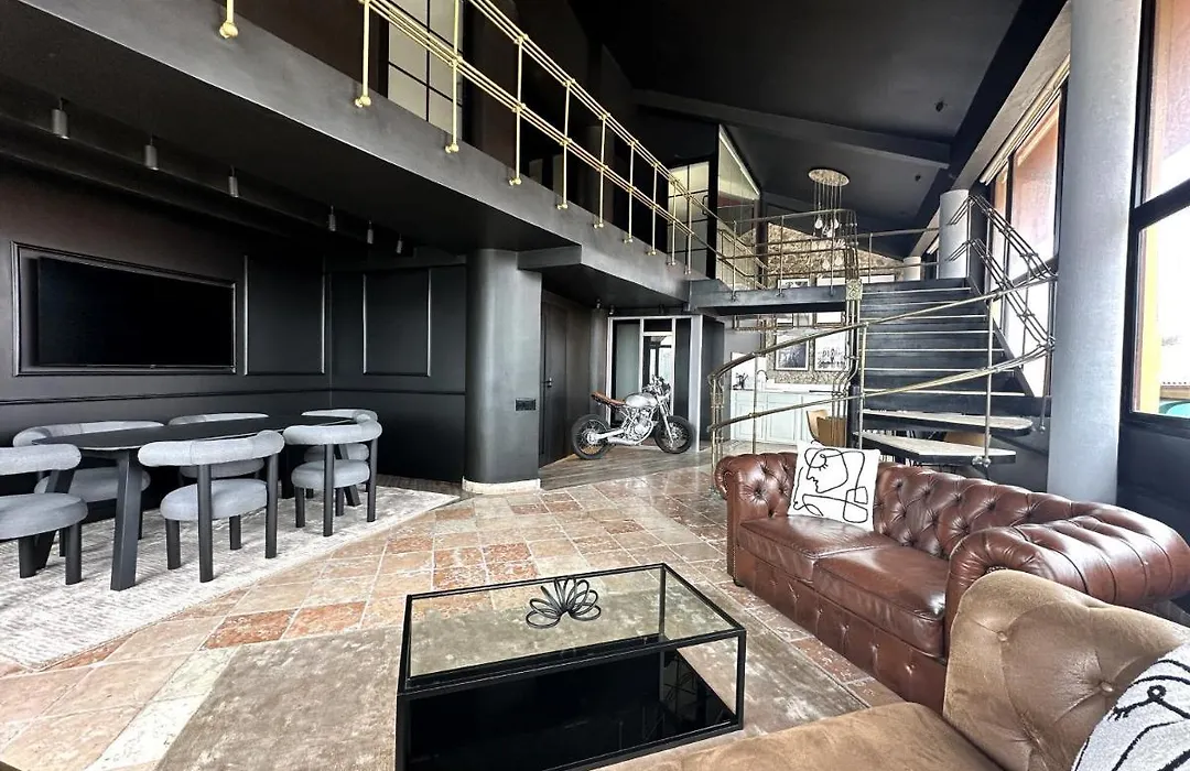 Amazinn Places Penthouse Deluxe, Skyline And Private Rooftop-1