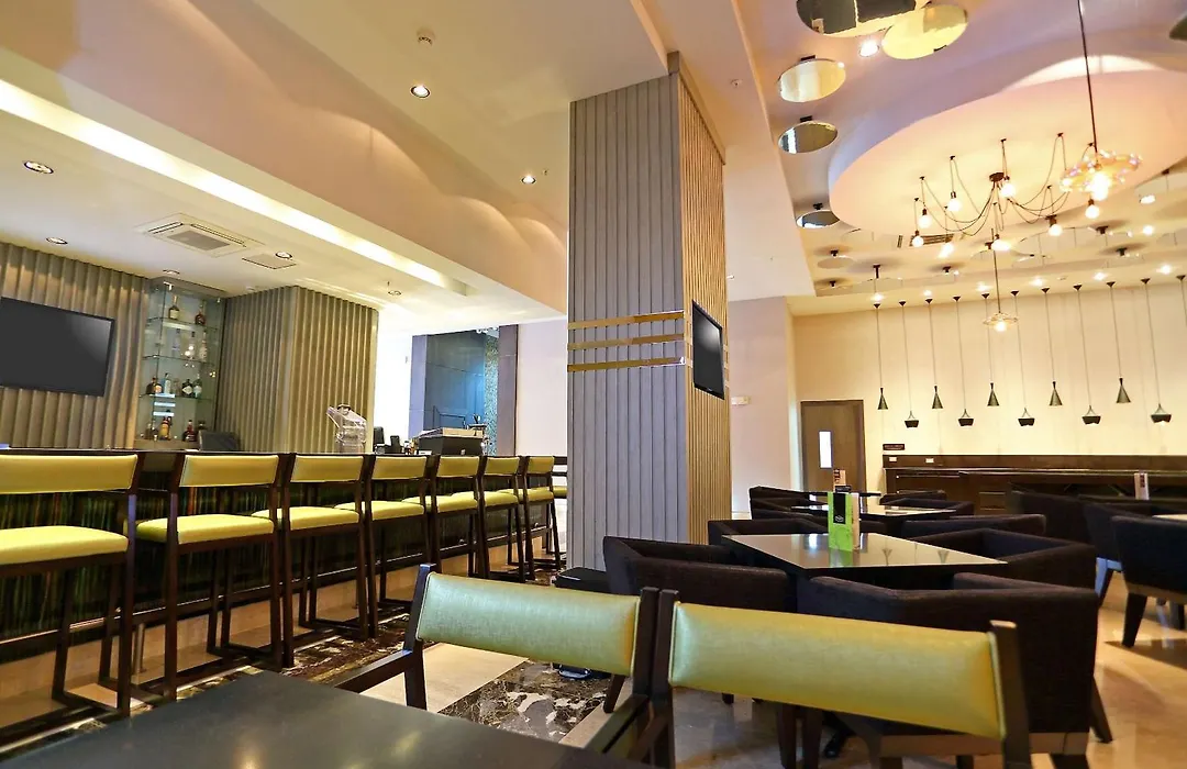 Hampton By Hilton Panama-1
