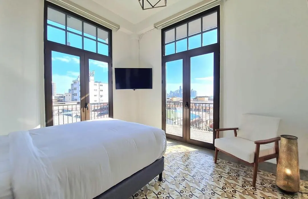 Beautiful 2Br With Balcony In Casco Viejo-1