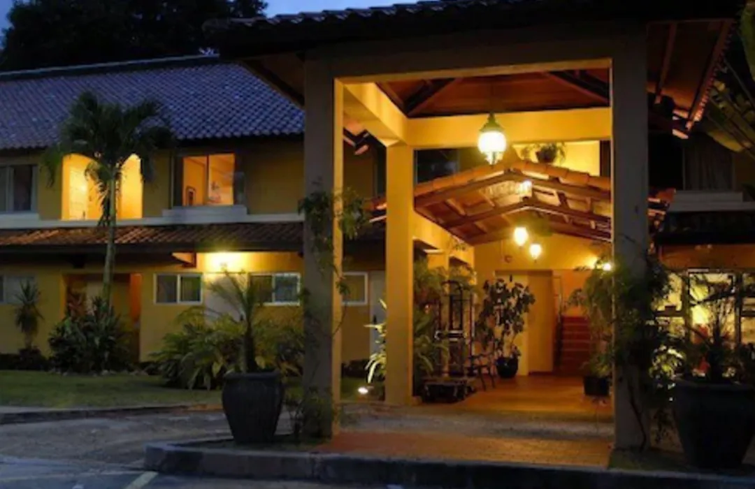 Albrook Inn-1