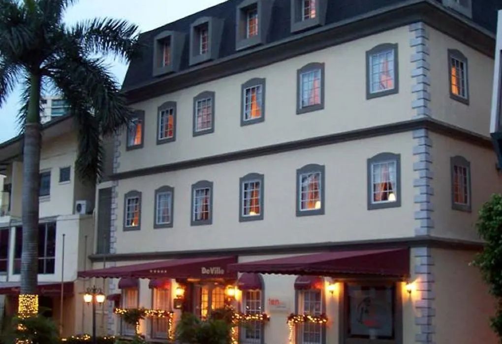 Deville Hotel-1
