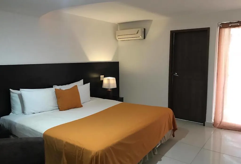 Az Hotel And Suites-1