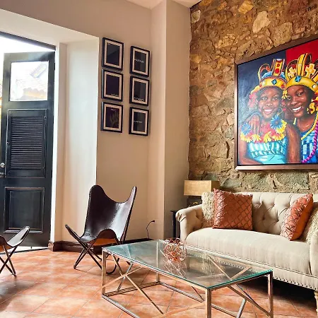 Apartamento en el Corazón de Casco Viejo Panamá 11-2
