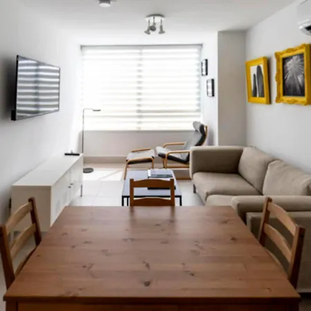 Apartamento Moderno Con Piscina En Panama-2