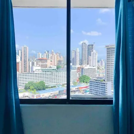 Central Modern Apartment Ac/Pool/Wifi-3