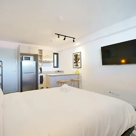 Classy Loft In Santa Ana-3