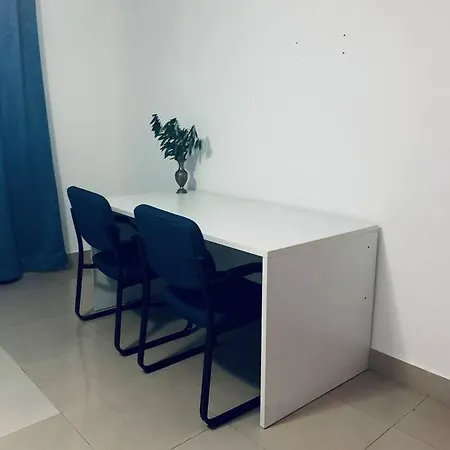 Comodo Y Centrico Apartamento J8A-3