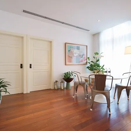 Stunning 2Br With Balcony In Casco Viejo-3