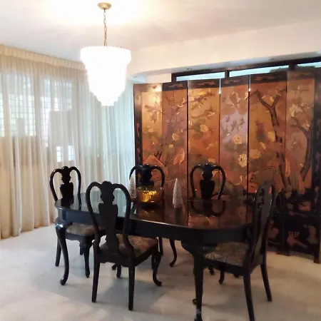 Hostal L Y G-3