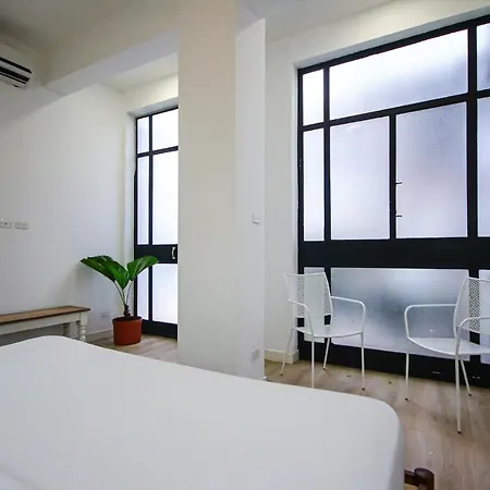 Cozy 2 Bedroom In Casco Viejo With Balcony-3