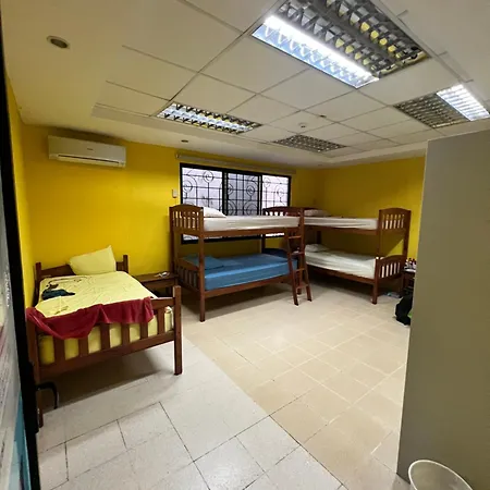 Panama Hat Hostel-2