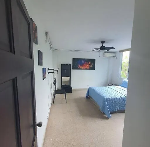 R.9 Apartamento De 3 Habitaciones Zona Turistica. Panama Stadt