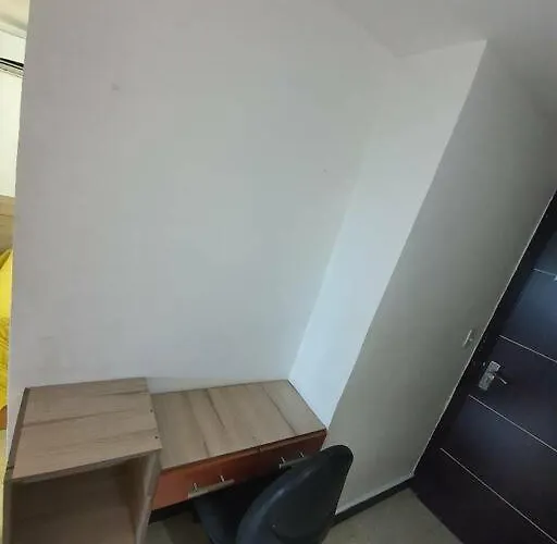 R.1111 Estudio Ejecutivo, Practico, En El Centro. Panama Stadt