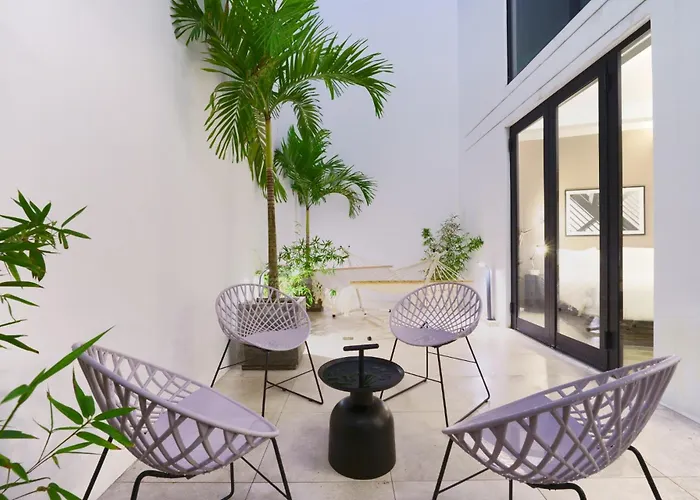 Boutique Appartamento Sunny 2Br With Pool In Casco Antiguo Panamá